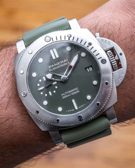 panerai submersible verde militare|panerai submersible 42mm price.